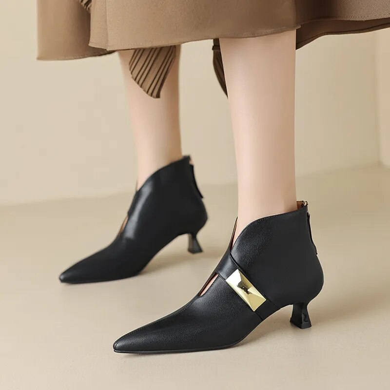 Pointed Toe Kitten Heeled booties