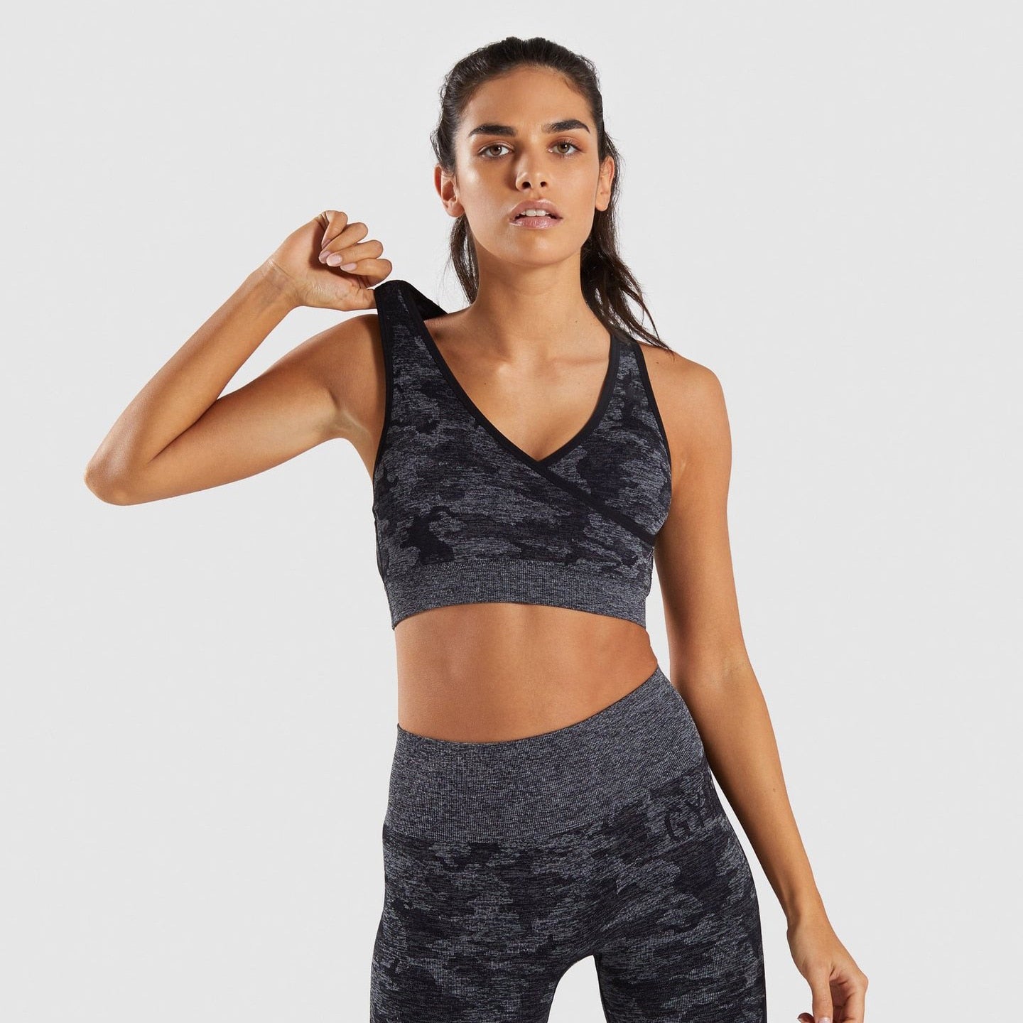 Seamless Camo Yoga Sets with Sports Bra, High Waist Leggings and long-sleeved top