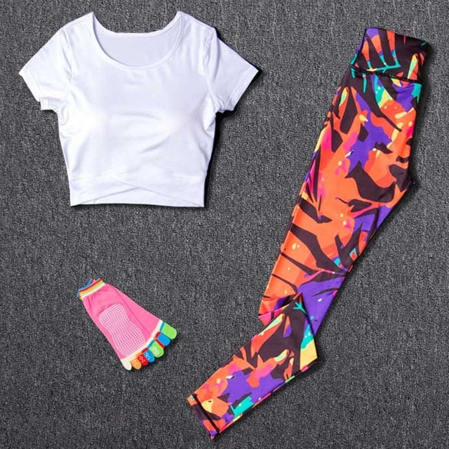 Sportswear Set: Top, Leggings, Yoga Socks